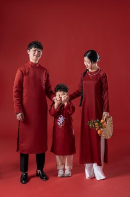 Chụp hình gia đình Tết 2026 tại TP.HCM giá bao nhiêu? [Bảng giá mới]